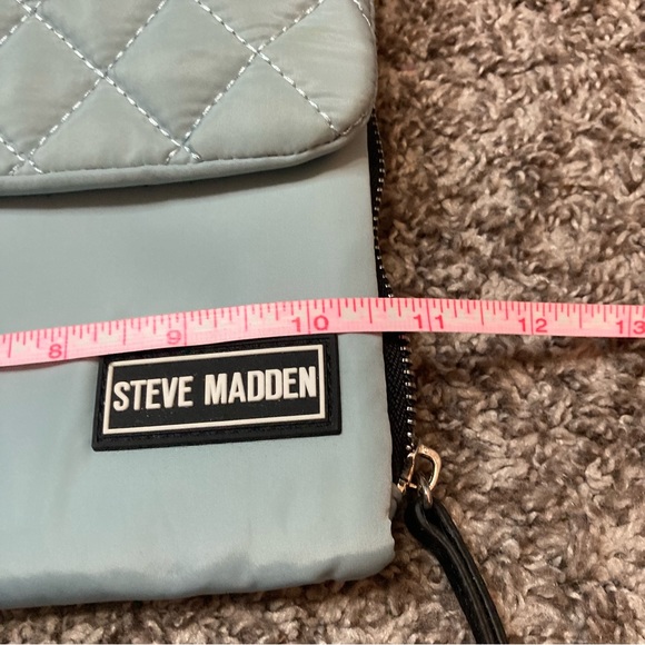 STEVE MADDEN BJODIE Cross Body Bag - Picture 9 of 10